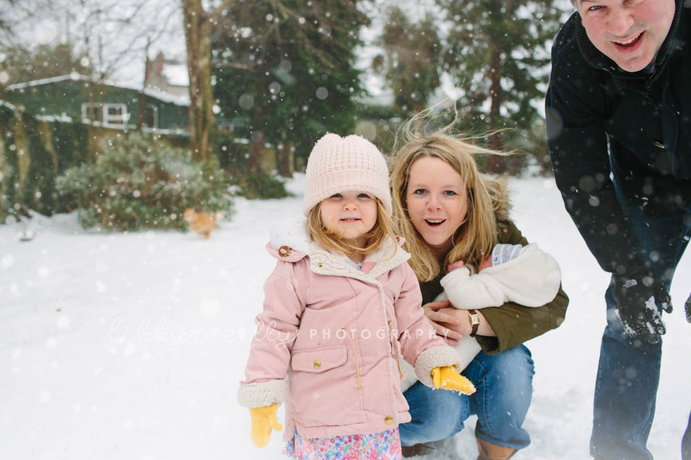 Winter Family & Newborn Lifestyle Photoshoot, Dublin Ireland